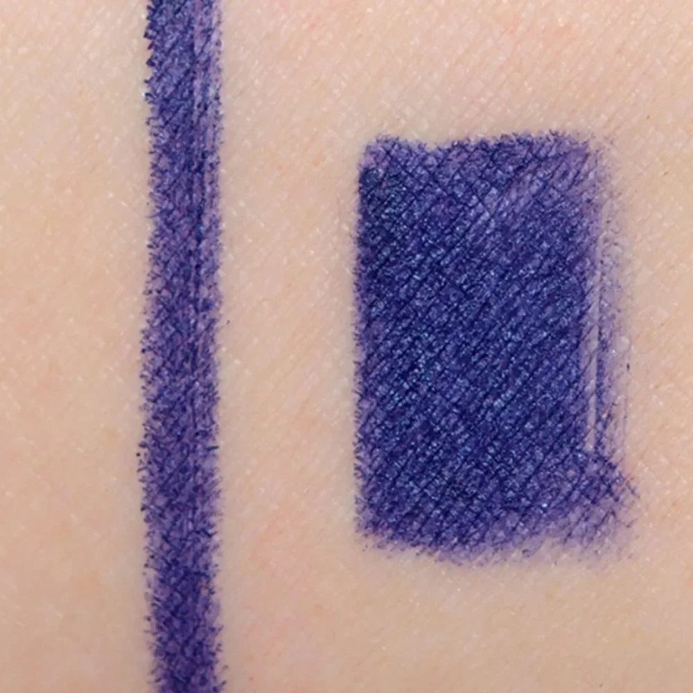 KVD liner in Poe (navy blue with purple undertones)